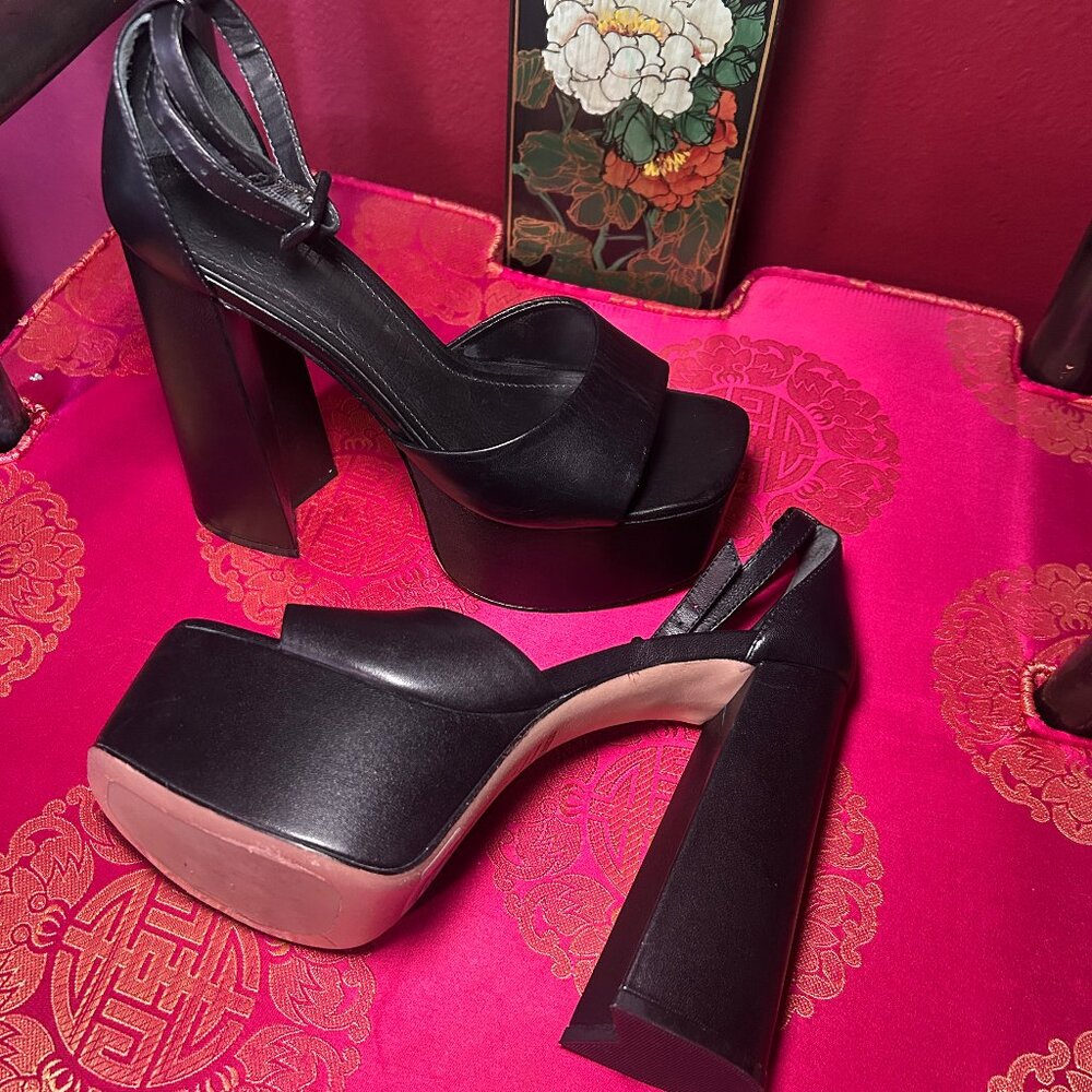 SCHUTZ Black Platform Heels Sandals Sz 7